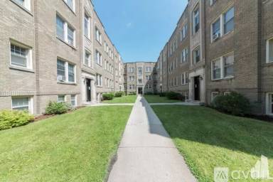 Main picture of 1916-34 W. Winona & 5103-15 N. Winchester Apartments