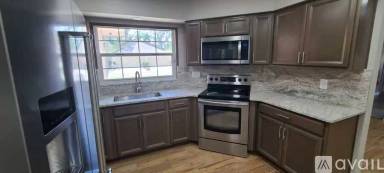 Main picture of 816 Brimfield Ct