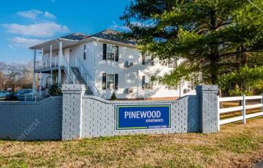 Main picture of 1059 Woods Ferry Rd