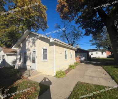 Main picture of 135 N Lindberg St