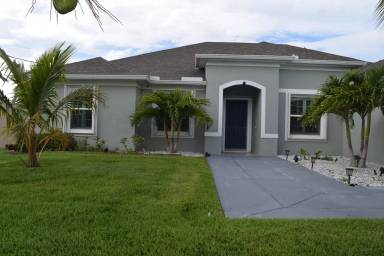Main picture of 901 SW Haleyberry Ave