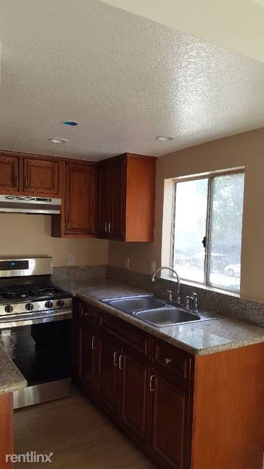 Main picture of 11063 Cumpston St