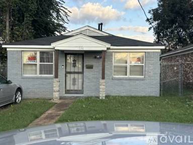 Main picture of 594 Carpenter St