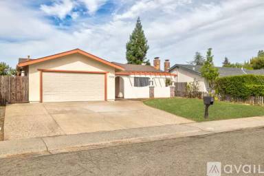 Main picture of 7066 Lynnetree Way