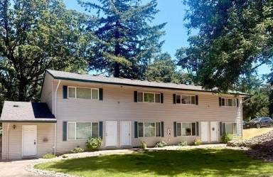 Main picture of 3595 Cedaroak Dr
