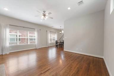 Main picture of 530 Westcross St