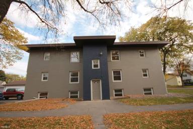 Main picture of 723 4th Ave N