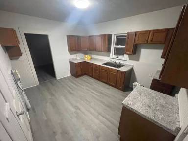 Main picture of 1008 S Jackson St