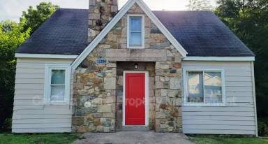 Main picture of 1204 Asheboro St