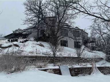 Main picture of 465 Roxbury Cir
