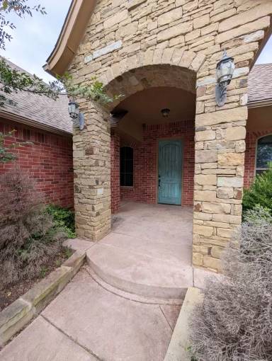 Main picture of 6405 Bent Wood Dr