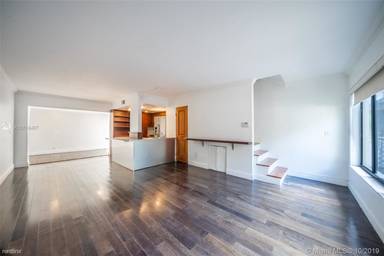 Main picture of 3021 Oak Ave