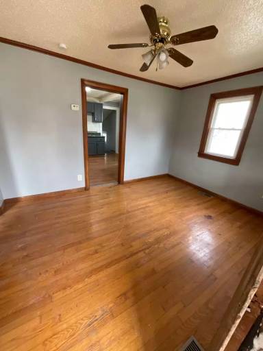 Main picture of 2301 N Lexington Ave