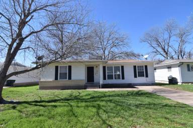 Main picture of 1902 S 39th St