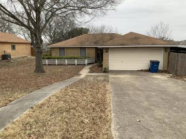 Main picture of 5017 Cherry Tree Dr
