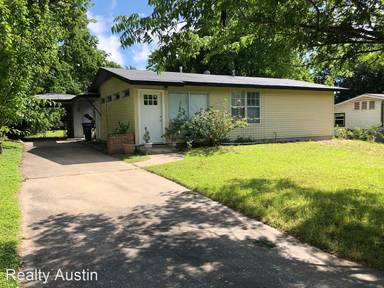 Main picture of 408 Clover Ct