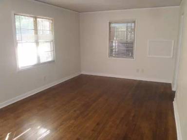 Main picture of 4090 Meadow Dr