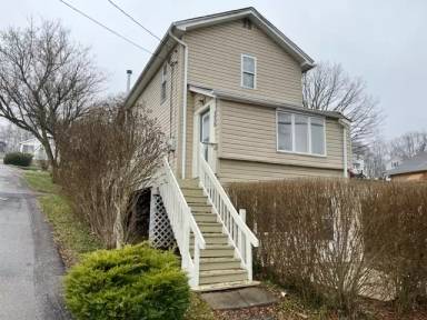 Main picture of 339 Poplar St