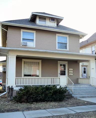 Main picture of 109 E Prentiss St