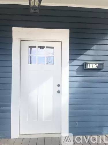 Main picture of 110 Lincoln St