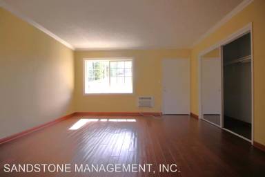 Main picture of 326 N Macneil St