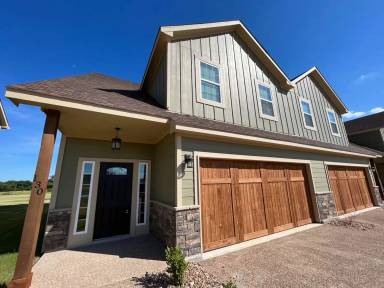 Main picture of 124 Eagle Meadow Dr