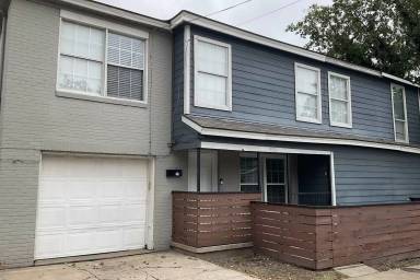 Main picture of 403 E Standifer St