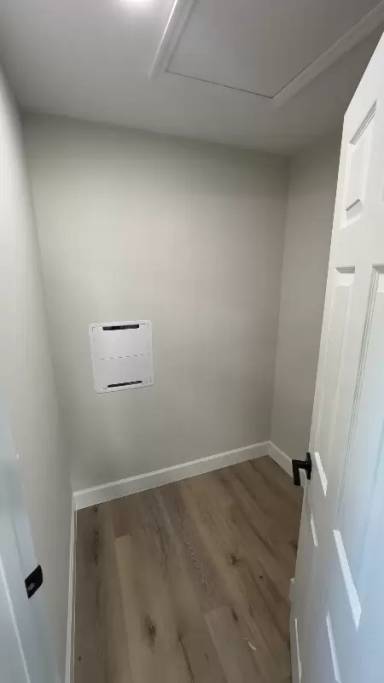 Main picture of 303 E Oak St
