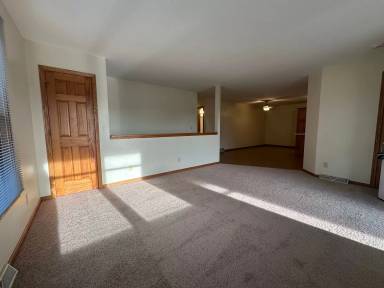 Main picture of 317 N Watertown St
