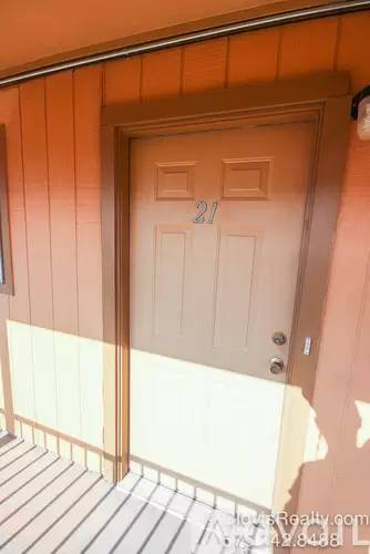 Main picture of 1928 W 21st St