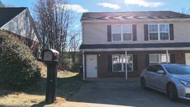Main picture of 221A Springfield Cir