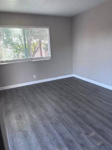 Main picture of 7336 Pickering Ave
