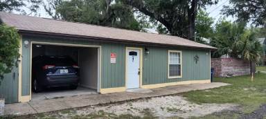Main picture of 218 E 1st Ct