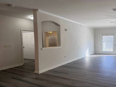 Main picture of 200 Vista Lake Dr