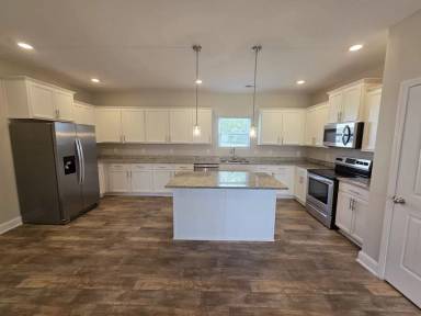 Main picture of 2260 Viking Ct