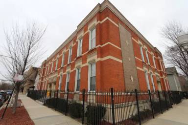 Main picture of 1013 S Laflin St