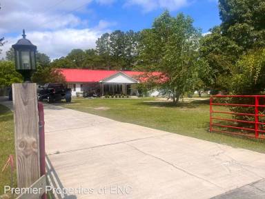 Main picture of 582 Coston Rd