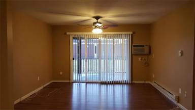 Main picture of 7433 G Hazelcrest Drive