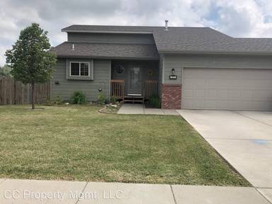 Main picture of 571 Plover Dr