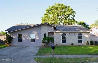 Main picture of 1730 Dell Oak Dr