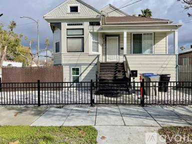 Main picture of 904 S 6th St
