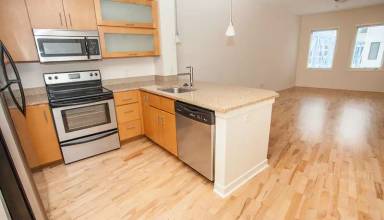Main picture of 242 E Water St