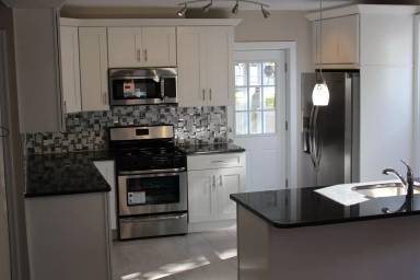 Main picture of 330 W Washington St