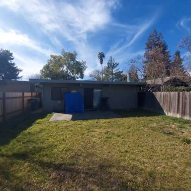 Main picture of 1666 River City Way