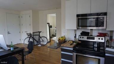 Main picture of 400 Bedford Ave