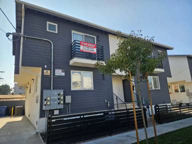 Main picture of 4114 Oakwood Ave