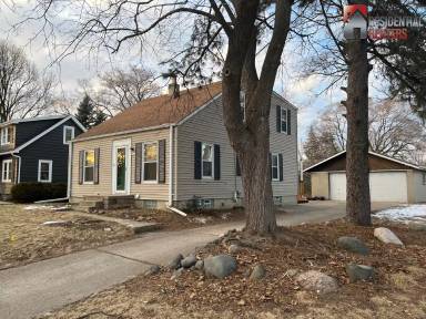 Main picture of 10918 W Wells St