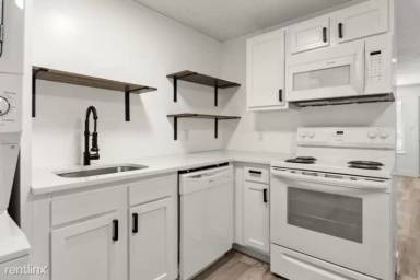 Main picture of Midtown Plaza Apartments