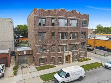 Main picture of 1619 E 70th St