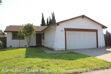 Main picture of 39145 Cindy St